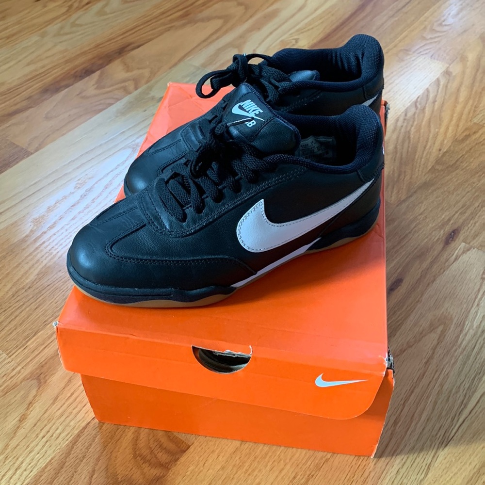 RARE Nike air zoom FC f.c. SB sneaker STAND UP SPEAK UP size 6 mens 7.5 womens